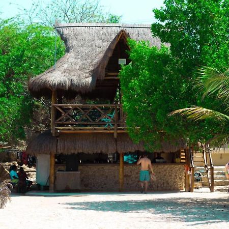 Amalife Beach Club & Hotel Tierra Bomba Esterno foto