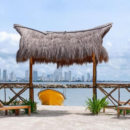 Amalife Beach Club & Hotel Tierra Bomba Esterno foto