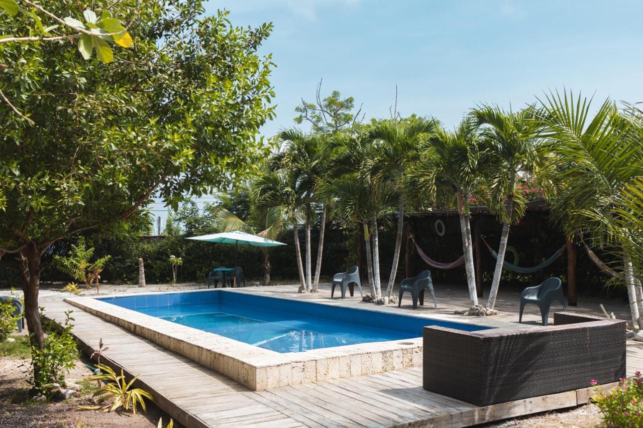 Amalife Beach Club & Hotel Tierra Bomba Esterno foto