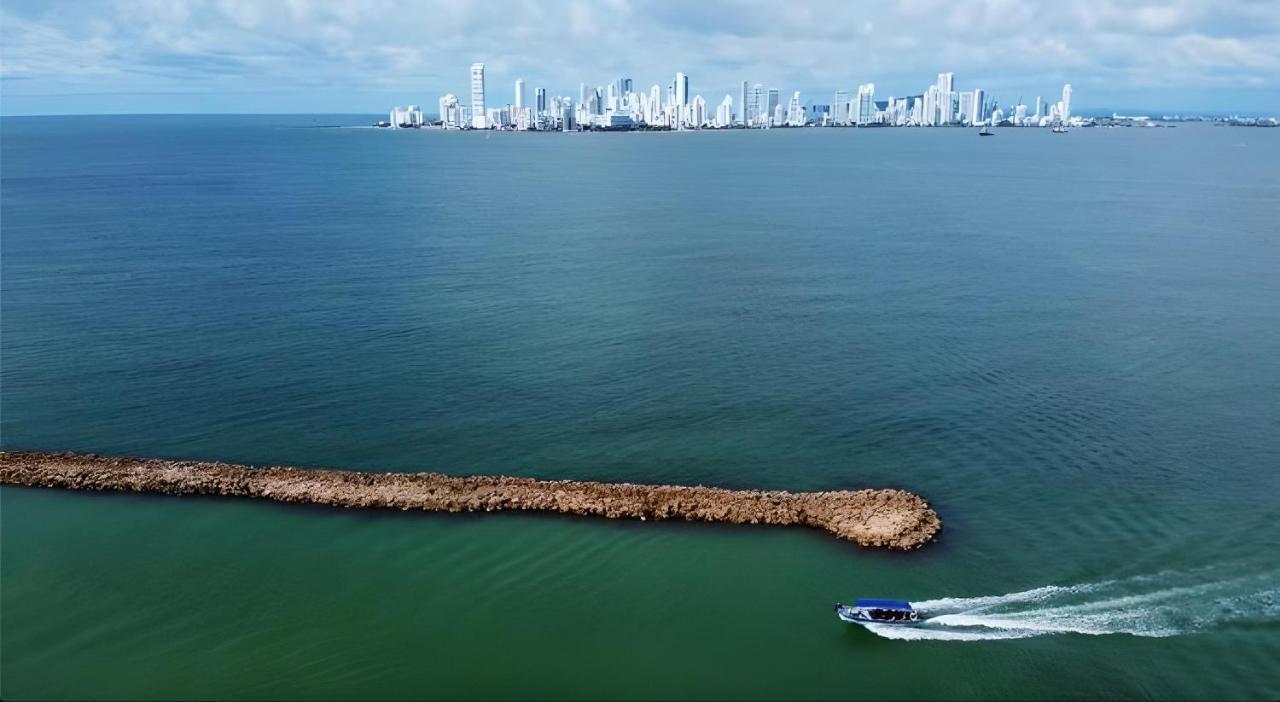 Amalife Beach Club & Hotel Tierra Bomba Esterno foto