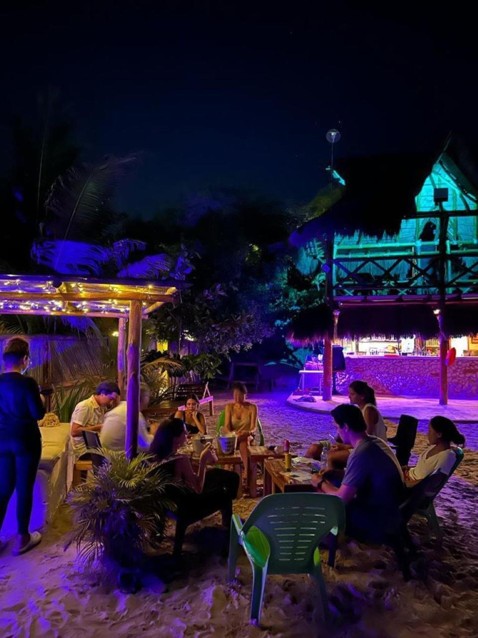 Amalife Beach Club & Hotel Tierra Bomba Esterno foto