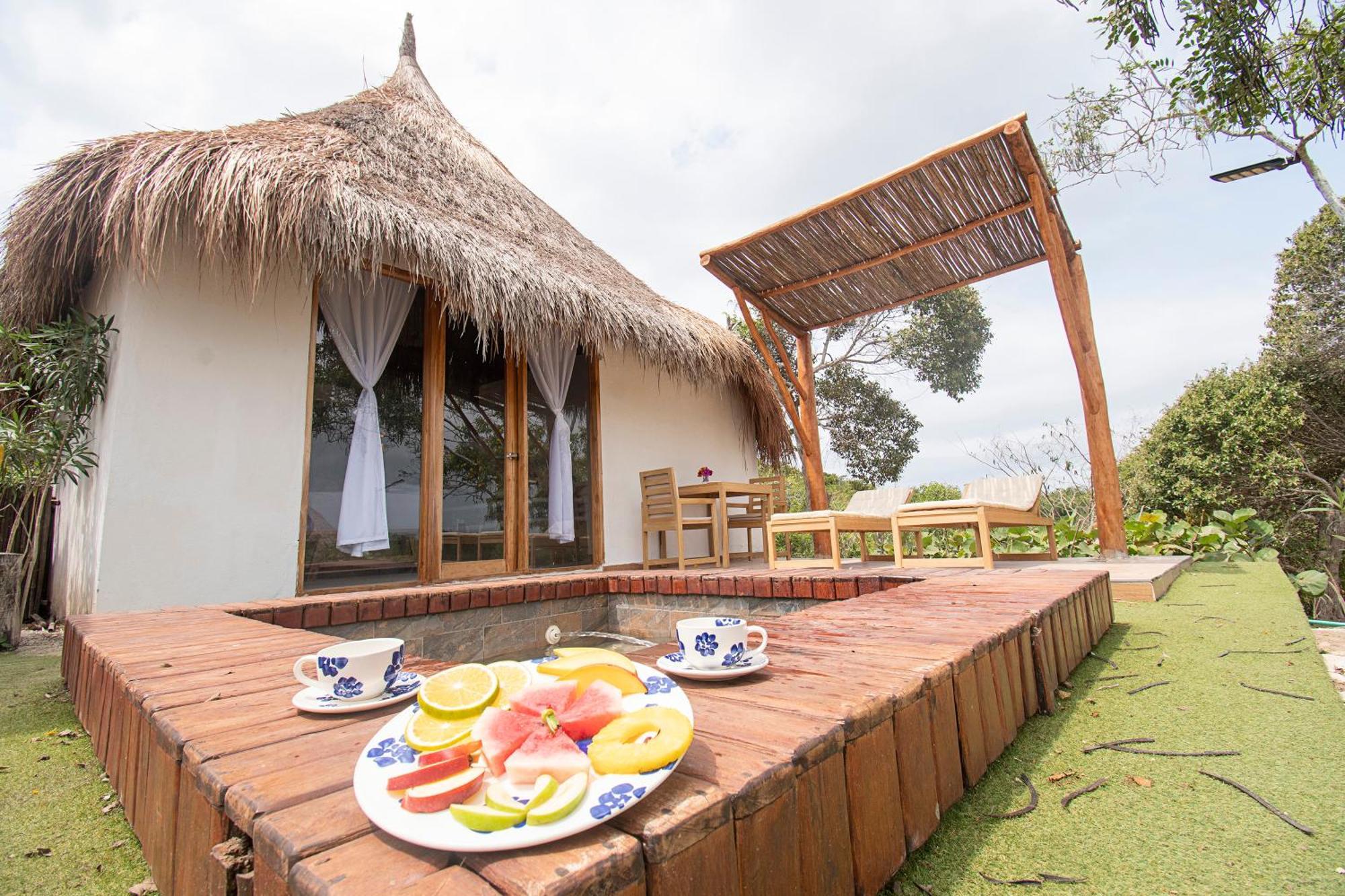 Amalife Beach Club & Hotel Tierra Bomba Esterno foto