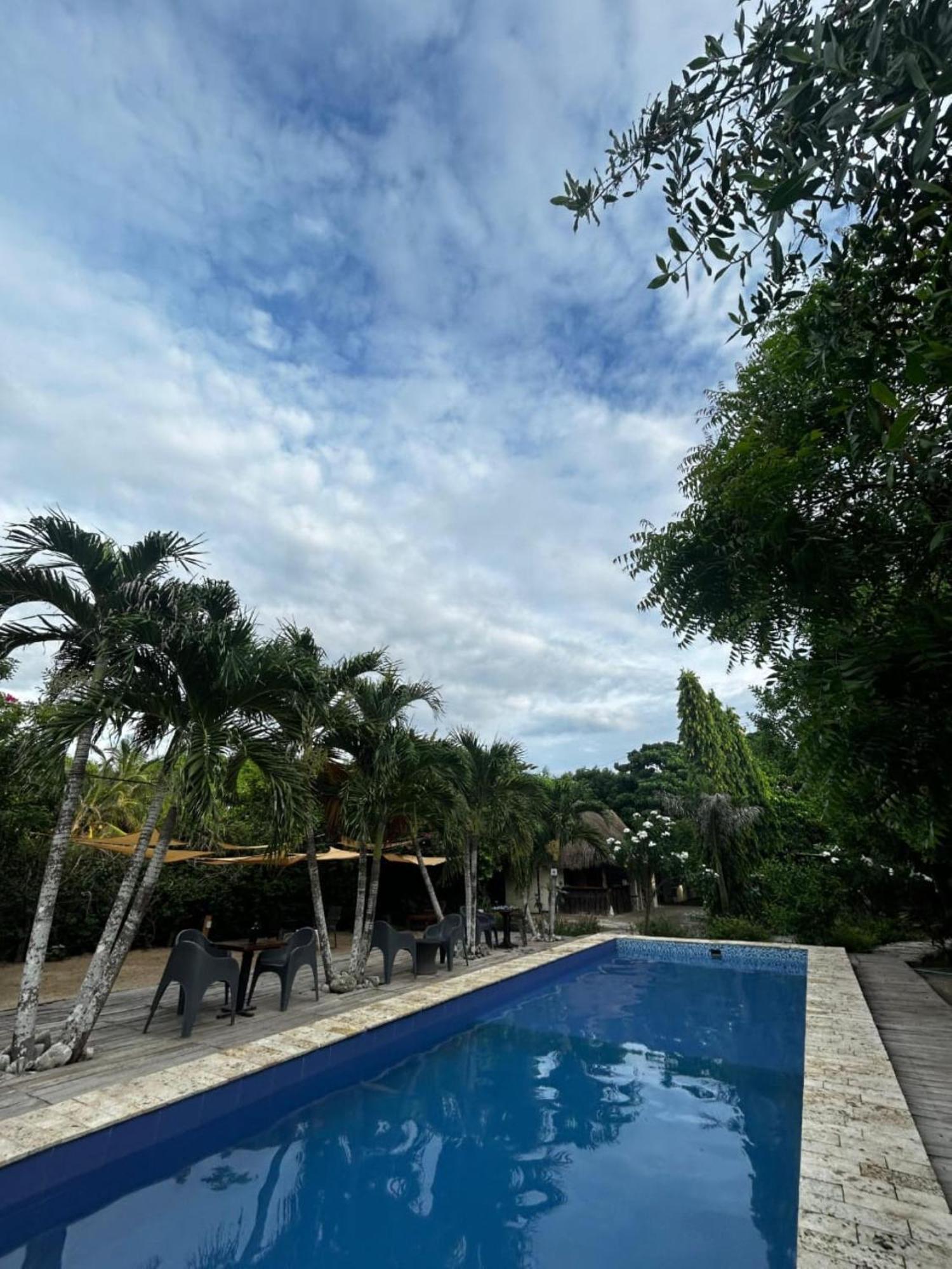Amalife Beach Club & Hotel Tierra Bomba Esterno foto